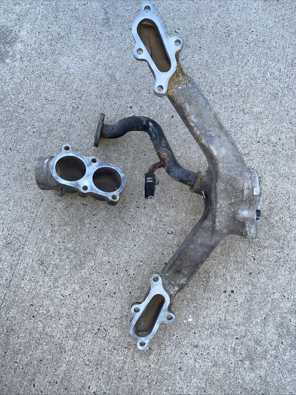 01-04 Chevy 6.6 Duramax LB7 COOLING THERMOSTAT HOUSING