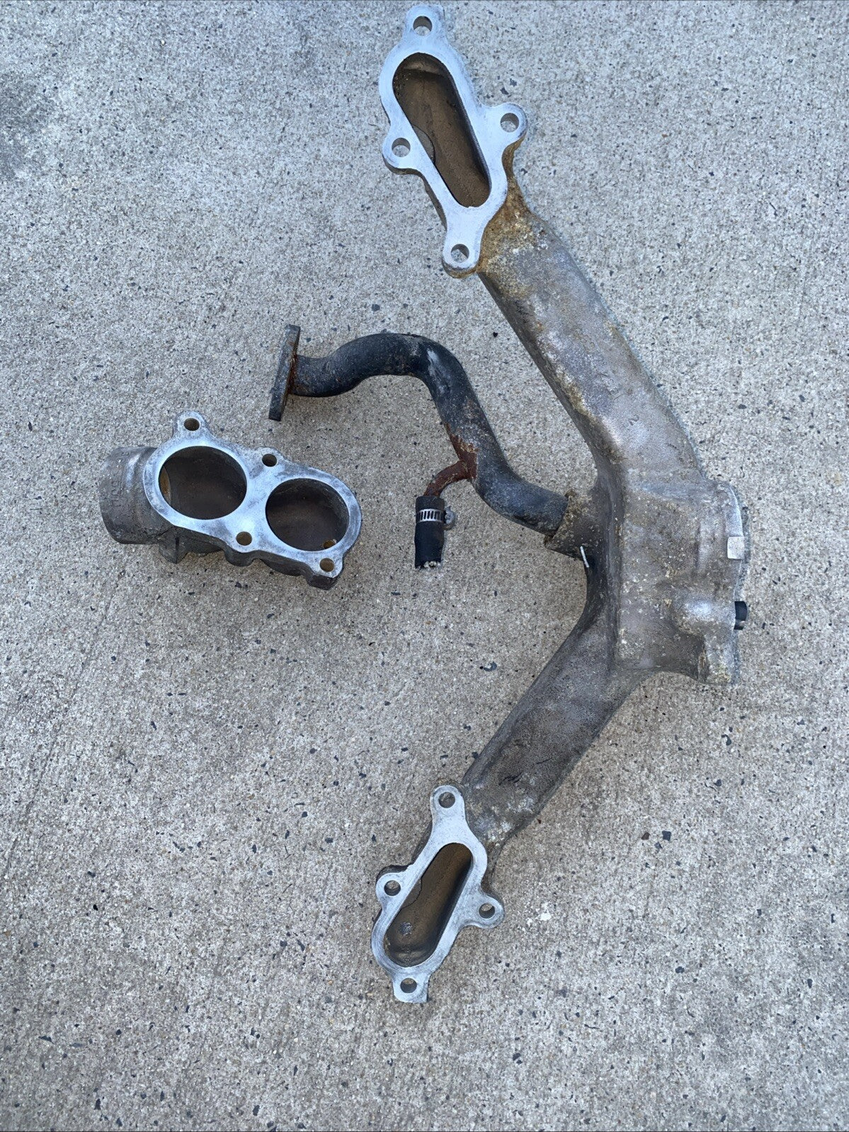 01-04 Chevy 6.6 Duramax LB7 COOLING THERMOSTAT HOUSING