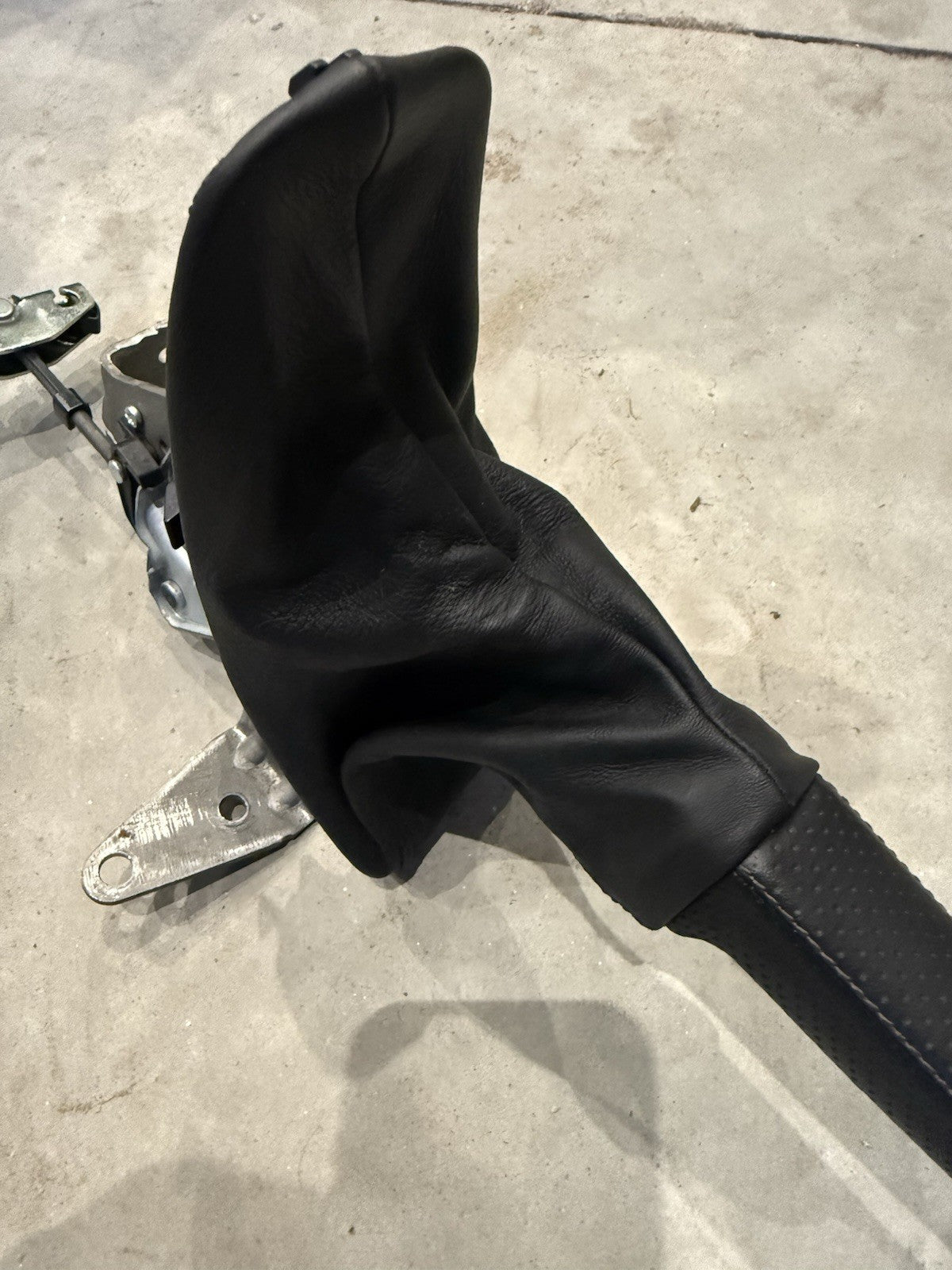 07-13 BMW 328i 335i M3 E90 E92 E-Brake Handle Assembly OEM Perforated Leather